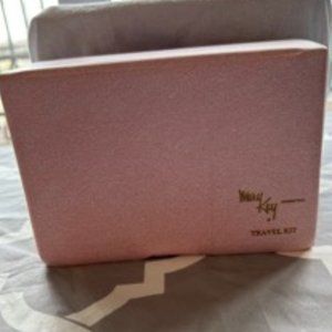 Vintage Mary-Kay Makeup Travel Kit